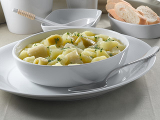 Pasta al pesto, comida italiana. Pesto pasta, Italian food.