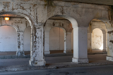 Naklejka premium Underneath a Bridge with Train Tracks above in Chicago