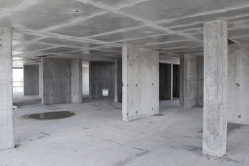 Fototapeta na wymiar Reinforced concrete walls in a building under construction.