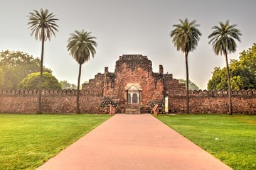 Fototapeta na wymiar The World Heritage Site of the Humayun Tomb Complex in New Delhi