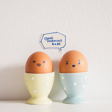 Eggs couple saying ""GOOD MORNING BABE""