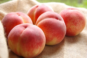 美味しそうな桃