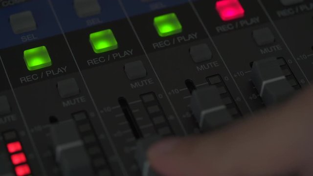 レコーディング機器