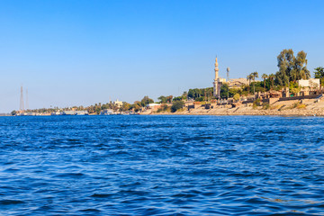 Naklejka premium View of Nile river in Luxor, Egypt