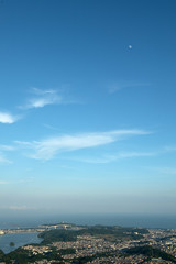 月と浦戸湾