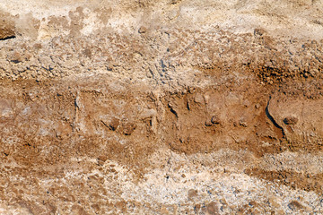 Erdschichten auf der Vulkan-Insel Nisyros, Griechenland - Earth layers on the volcanic island of...