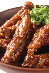 鳥の胡麻和えピリ辛のチキンバー