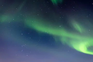 Kissenbezug Looking up into the northern lights © CharnwoodPhoto