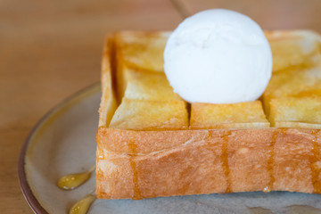 Toast bread with ice cream and honey