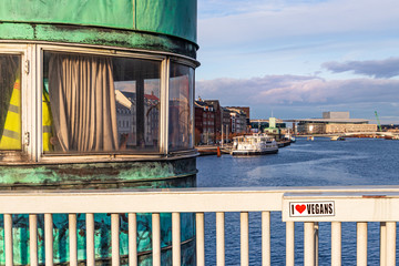 Geländer und Fenster des Brückenturm auf der Knippelsbro, Kopenhagen, Dänemark