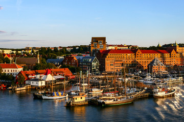 Fototapeta na wymiar Gothenburg, Sweden Small marina on Gullbergs Strandgata and Waterfront
