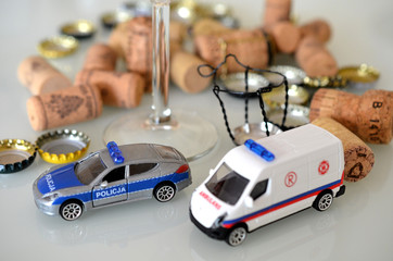 Alkohol, samochód i służby ratunkowe © Pio Si