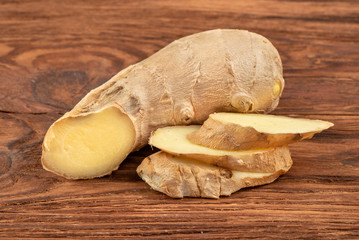 Ginger root with slices