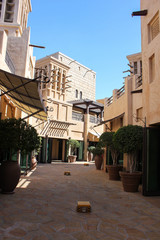 Naklejka premium narrow street in old town in dubai