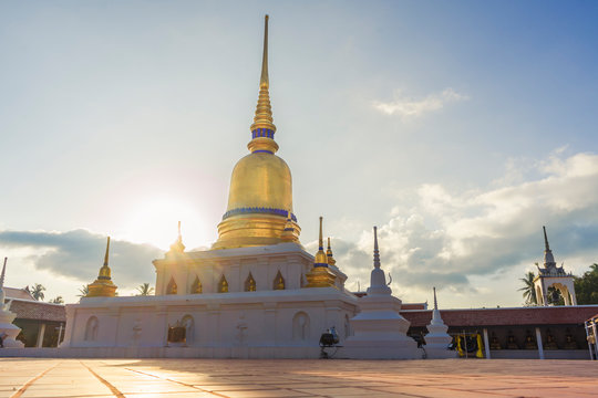The Phra Borommathat Sawi Temple