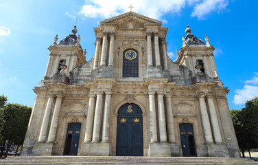 Fototapeta na wymiar Saint-Louis catholic Cathedral of Versailles - France .