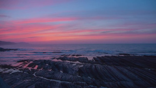 Zoom in on sunrise in the atlantic ocean