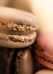französische Makrönchen mit Kaffee, Himbeer und Schokolade Geschmack