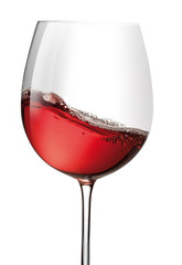 vino tinto copa de cristal sobre fondo blanco de cerca. red wine glass cup on white background close up.
