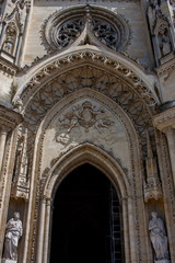 Fototapeta na wymiar Entrance to Cathédrale Sainte-Croix