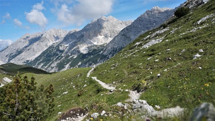Wanderweg in Tirol