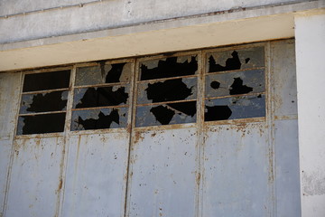 Abandoned places photographed with great resolution and sharpness