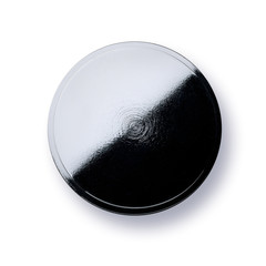 metall knopf isoliert auf weißem untergrund