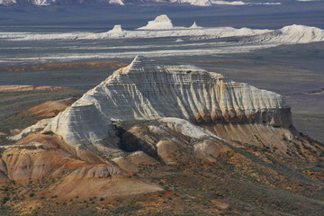Kazakhstan. Plateau Aktalagay. Chinks.