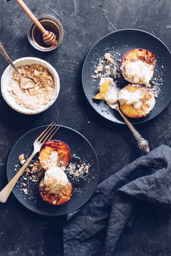 Grilled peaches and ice cream