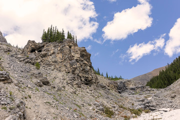 Fototapeta premium Stony formation at the canadian Rocky Mountains in summer