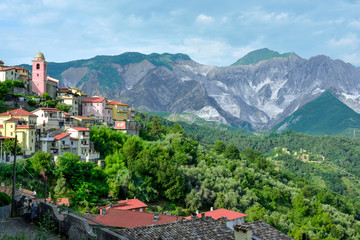 Fototapeta premium Beautiful typical italian landscape, view of the mountains with the Carrara quarries s