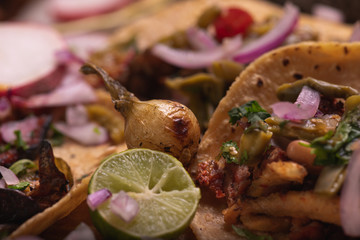 Tacos de Mexico, tacos carne asada, tacos de arrachera, tacos de al pastor, cultura mexicana