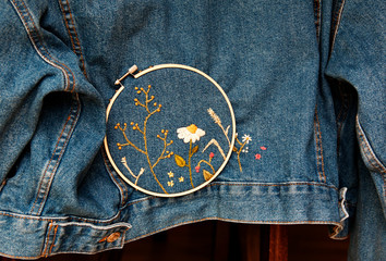  Embroidery With flowers on denim jackets