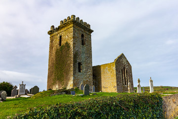 Obraz premium Ruin of Templetown Church on the Ring of Hook