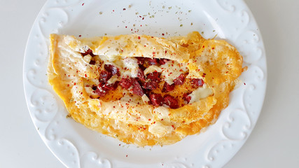 omelette with smoked beef sausage and cheese 