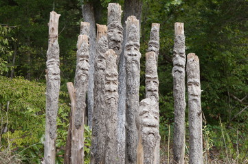 Faces sculptures