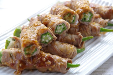 オクラの豚肉巻き　家庭料理