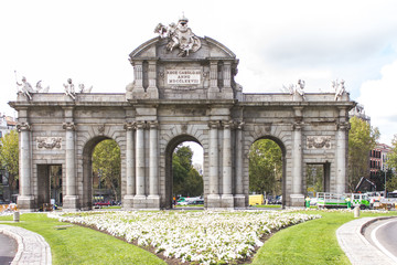 Obraz premium arch in the park