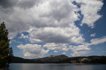 Fototapeta na wymiar Mountain Lake