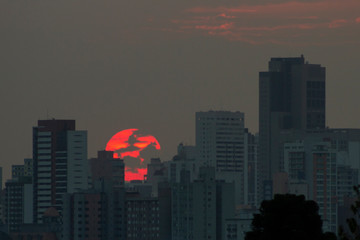 Dawn behind the Skyline