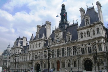 Fototapeta na wymiar L’hôtel de ville de Paris