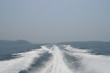 Trail from the boat to the sea