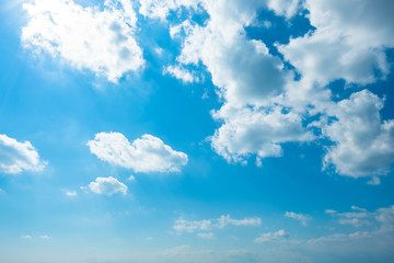Plakat 【写真素材】 青空　空　雲　夏の空　背景　背景素材　7月　コピースペース