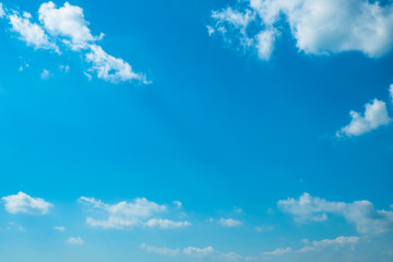 Fototapeta na wymiar 【写真素材】 青空　空　雲　夏の空　背景　背景素材　7月　コピースペース