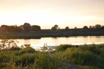 Obraz na płótnie Canvas Beautiful sunset on the river Oka, Russia 