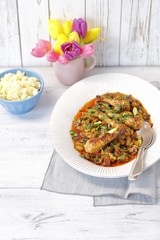 chicken drumsticks with mushroom and tomato