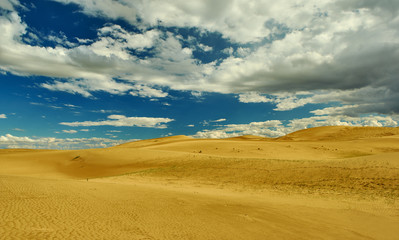 Fototapeta na wymiar Mongolia. Sands Mongol Els