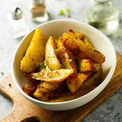 Roasted potato wedges with oregano