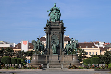 Fototapeta na wymiar Empress Maria Theresia monument Vienna Austria