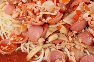 Spaghetti with pork delicious at street food